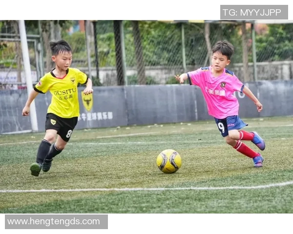 上海足球队实力揭秘：从青训到职业联赛的全景探索与分析